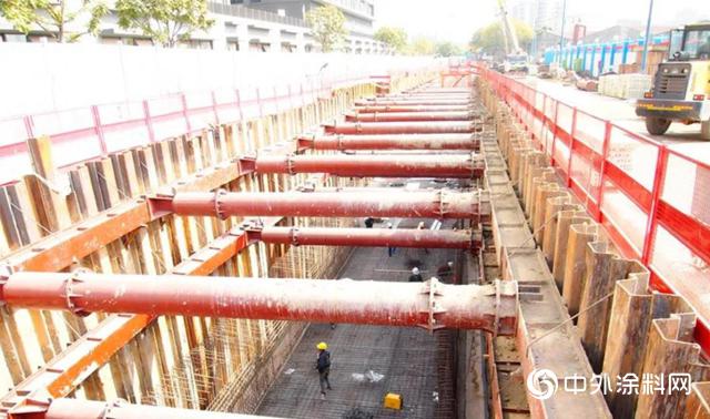 三棵树白玺牛非沥青基高分子自粘胶膜防水卷材让建筑寿命更长久
