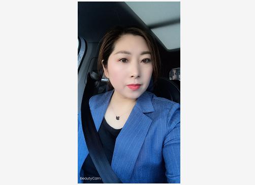 柏尔地板经销商王晓丽：坚持不断改变模式，促进销售建设