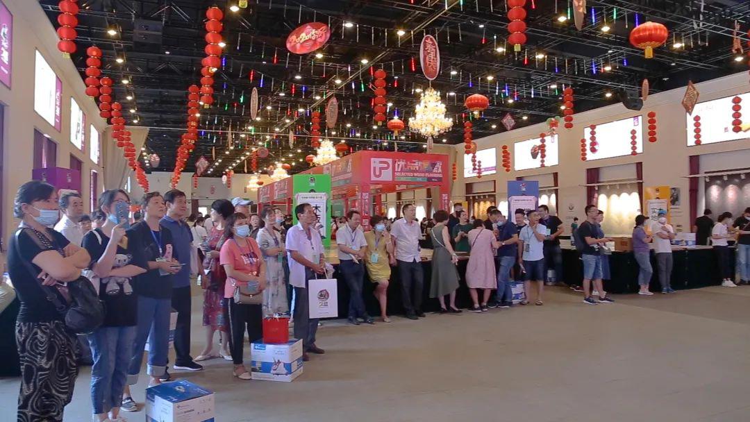 久盛地板“久粉品牌日”浙江站在总部圆满落幕