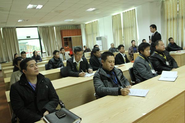 亚丹内部集训和考核喜迎元旦　赢在起点