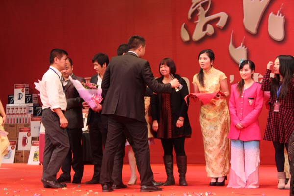 诗尼曼2014新春晚会激情澎湃 开启新年新气象
