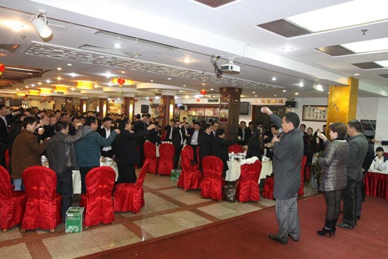 亚丹衣柜2014迎春晚会成功举办
