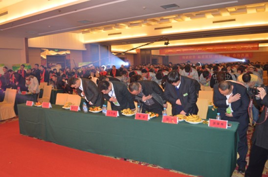 2014鹏程壁纸成果展示会 企业与小伙伴共成长