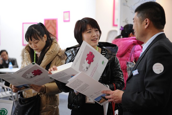 全球无纺布巨头奥斯龙亮相第17届中国国际墙纸展览会