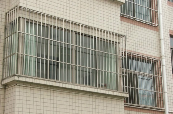 阳台防护栏怎么设计