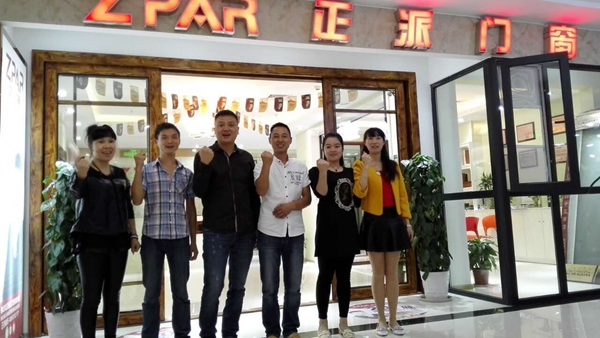 正派门窗武汉专卖店经销商刘进进：客户至上，品质为先