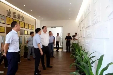 合作共赢 丝吉利娅与金大门业签署战略合作备忘录