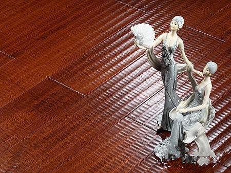 地板行业四大现状：从企业上升到行业的高度