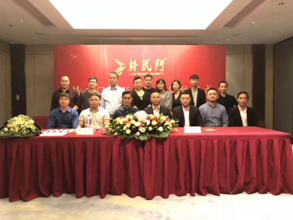 精武门成功续签陈国坤为品牌代言人
