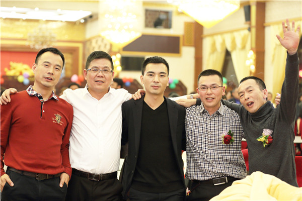 唐朝楼梯＆全屋实木定制李世民：诚信经营，将顾客需求放在首位