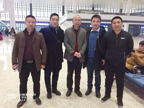 乔治伯爵木门恭祝新帝豪门窗乔迁盛典圆满成功！