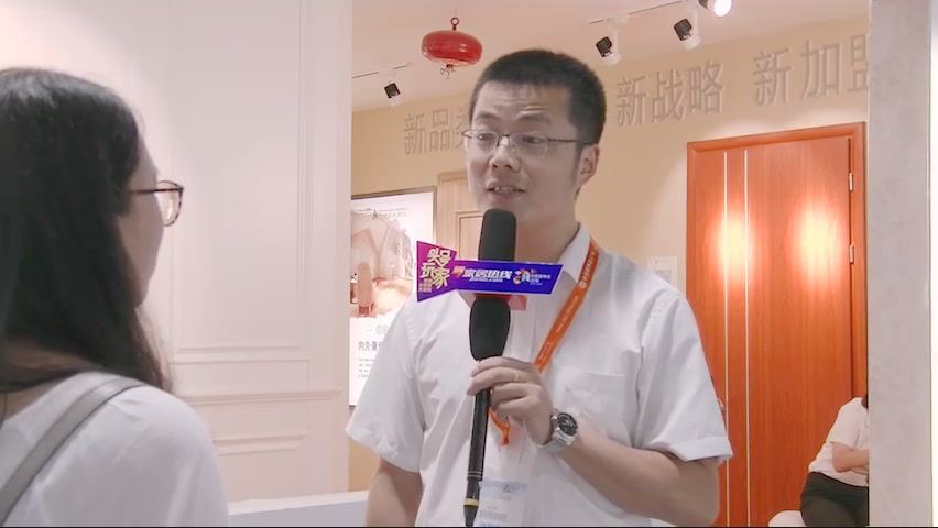 中国建博会20周年现场直击 |王力玉米木门罗峰涛：提升产品密封性能