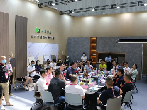 天湘板业助力发布行业趋势 为行业的发展蓄能赋能