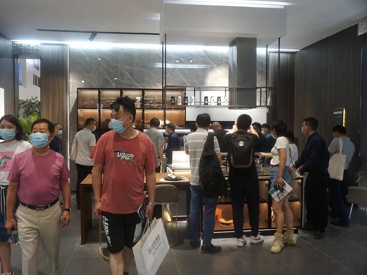 百能不锈钢家居新品亮相深圳国际家具展获好评