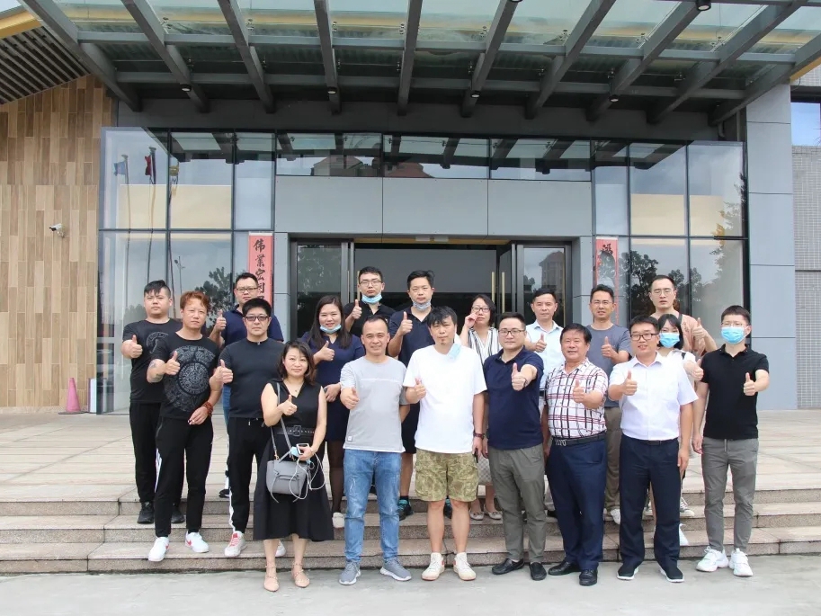 湖北设计师协会领导参观润成创展工厂