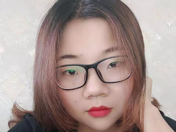 蒂思蔓无缝墙布李才女：我来自公司的窗口