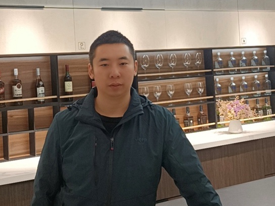 居里亚全屋定制经销商李亮：相信居里亚品牌的力量！
