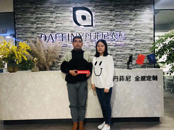 区域考察|丹菲尼全屋定制开启“衣柜个性化定制”