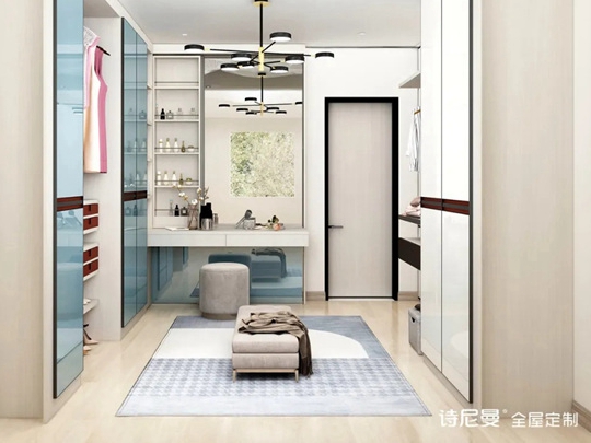 诗尼曼全屋定制：主卧带卫生间好？还是装衣帽间好？
