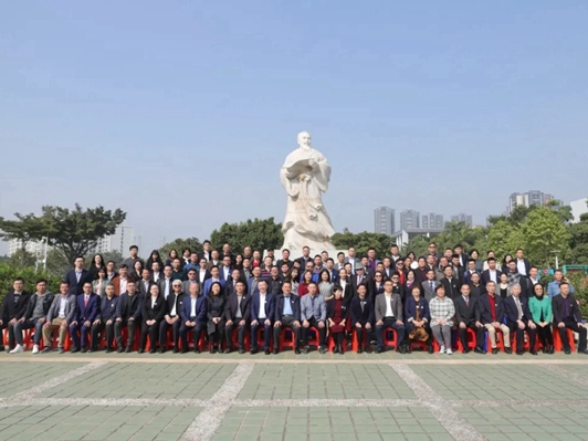 帝卡斯生态艺术壁材应邀参加广东涂料产业学院成立大会