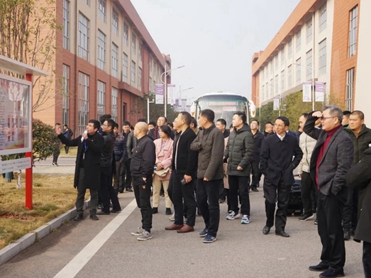 抚州市党建“三化”建设观摩团至唯妮尔集团观摩指导
