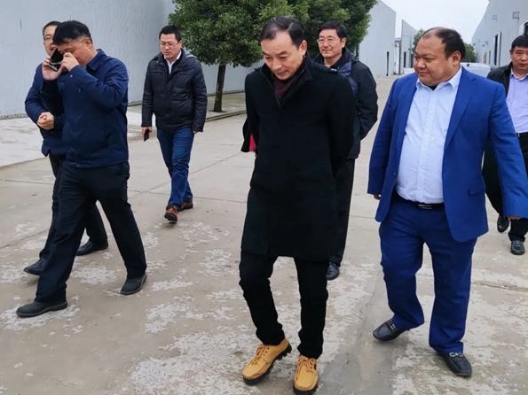 长丰县政府领导考察团一行莅临凯德鲍尔公司参观指导