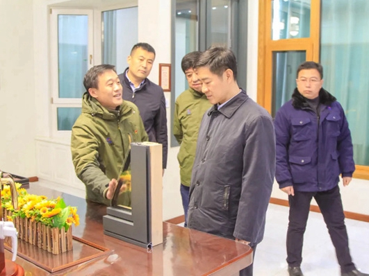 淄博高新区工委书记、管委会主任魏玉蛟一行 莅临盛达木门参观调研