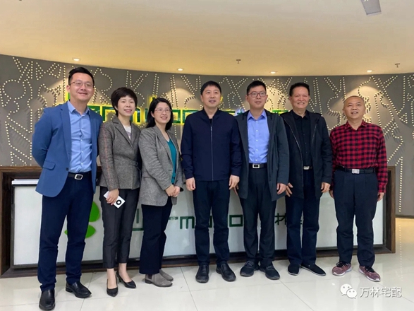 建瓯市委书记陈建新一行莅临万林宅配家具考察指导