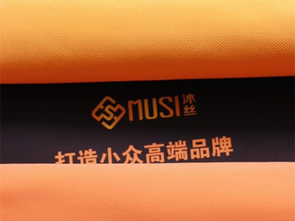 沐丝墙布彰显品牌实力，荣获2020-2021金菠萝“优秀创新品牌”
