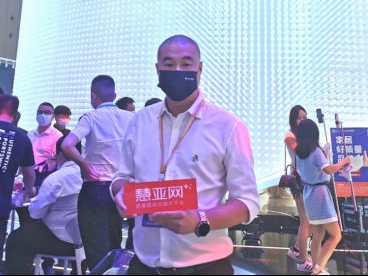 2021年佛山潭洲陶瓷展丨宏宇陶瓷庞振威：重点研发岩板及大规格产品