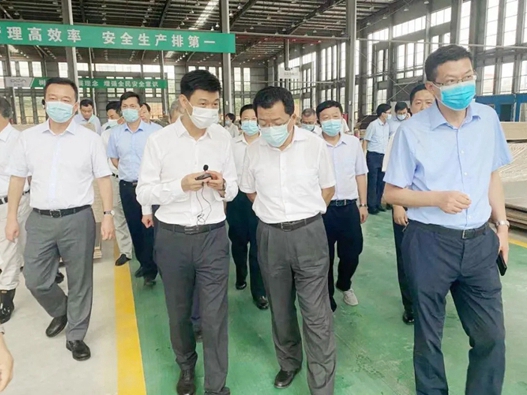 铜陵市市委书记丁纯、枞阳县委书记杨如松、枞阳县委常委梁健等莅临欧蒂尼枞阳生产基地视察工作