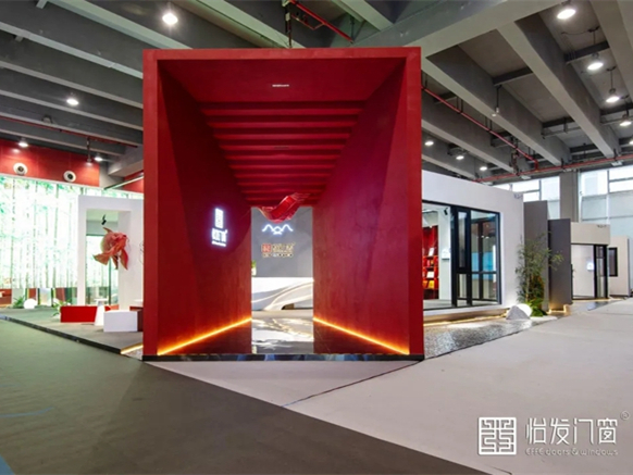 怡发门窗：2021年最流行的还是这一抹红