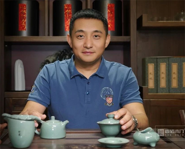 尚佰木门河北怀来加盟商张杰访谈录，十年浮沉，不苟不懈 