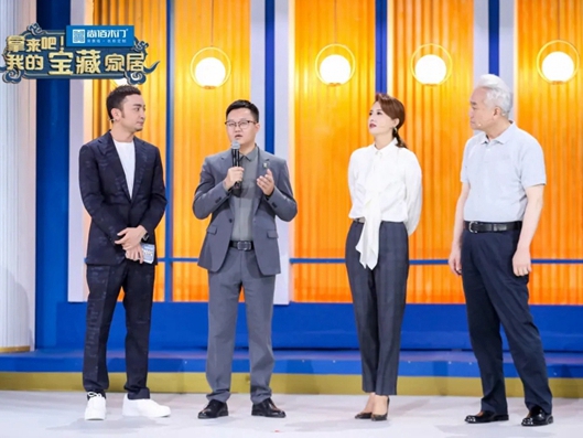 尚佰木门参加宝藏家居，携手央视联袂红星