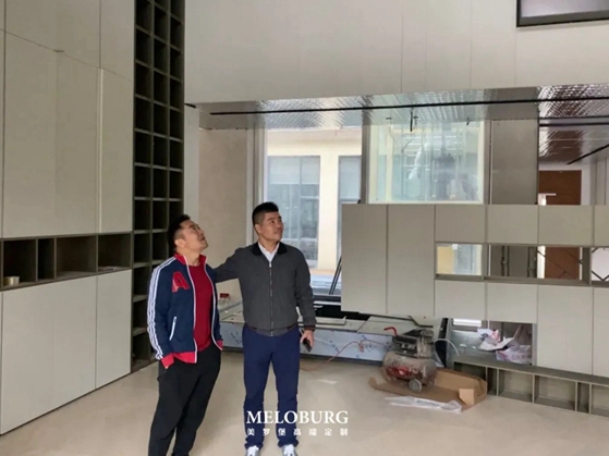 北京商报吴厚斌主任一行莅临美罗堡总部参观采访