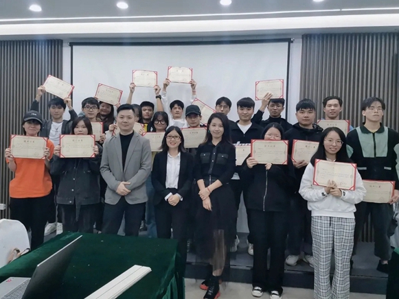 积极响应政策 |美佰利全屋定制与松山学院校企合作
