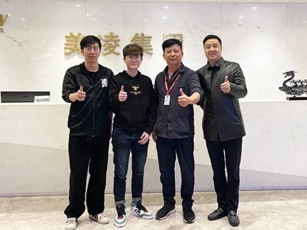 广东省橱柜业商会副秘书长朱庆鑫莅临燕麦家居参观交流