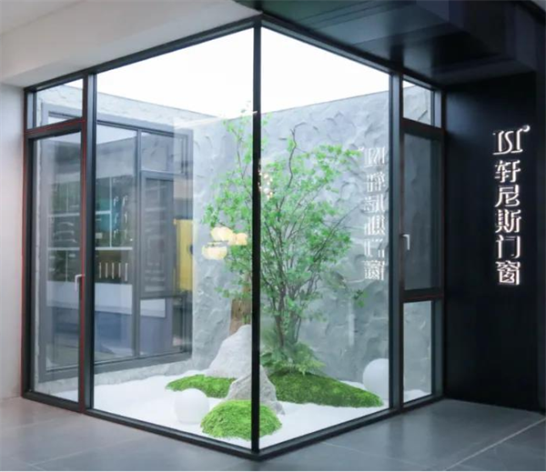 轩尼斯门窗展厅焕新升级，开启品牌新篇章