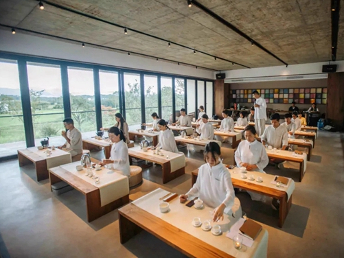 贝克洛系统门窗 | 精品案例—隐藏于山林田野间，小屋晴居