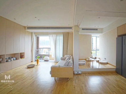 玛格全屋定制|这套135㎡现代简约两房，不得不感叹这届年轻人真会玩~