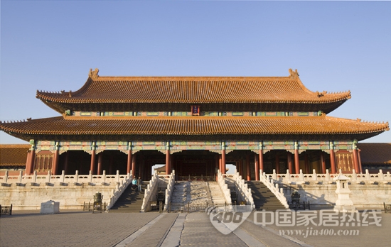 故宫东西六宫换玻璃 保障陈列文物安全