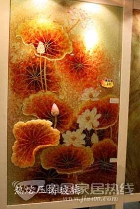 评测：佳诚金树林艺术玻璃背景墙 别致艺术装扮