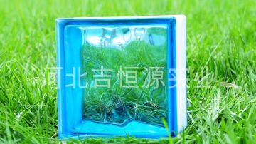 蓝云形玻璃砖