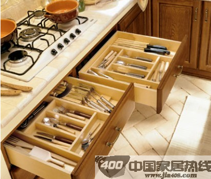橱柜收纳 见缝插针 扩大厨房收纳能力