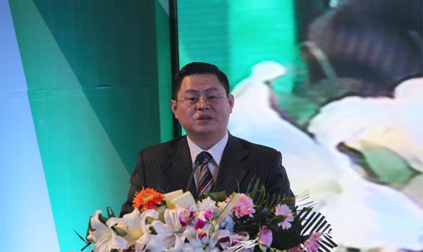 全国工商联家具装饰业商会执行会长张传喜致辞2014橱柜年会