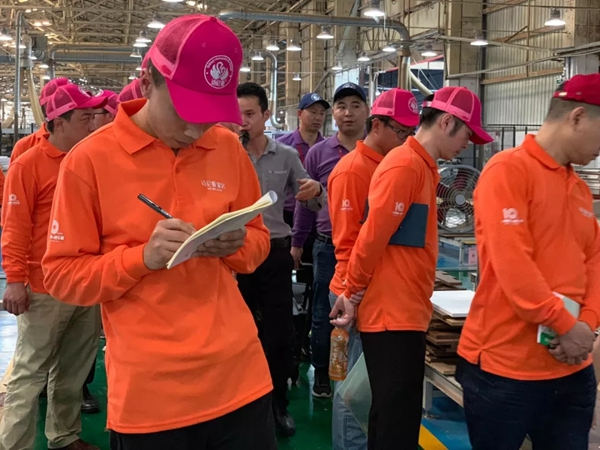 诗尼曼全屋定制感恩服务季，全国精英服务工程师集结待命