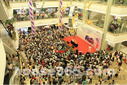 新“国五条”出台家居市场不景气 家居卖场清货大促销