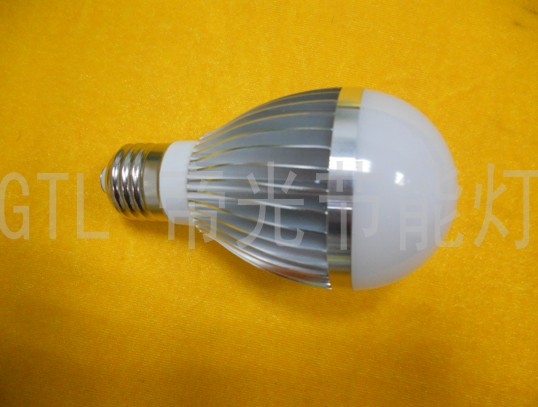 LED 球泡灯