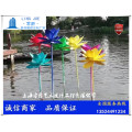 上海公园湖中彩绘荷叶荷花雕塑莲蓬水景