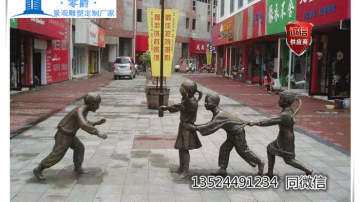 民俗老鹰捉小鸡雕塑公园游戏小品摆件